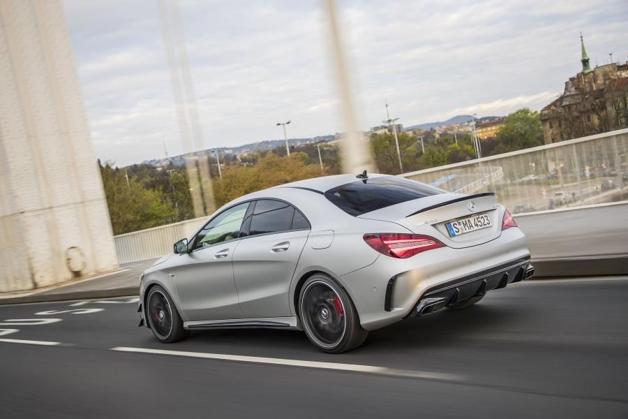  Mercedes-AMG CLA45 4Matic 2016 года  (фото 13 из 40)